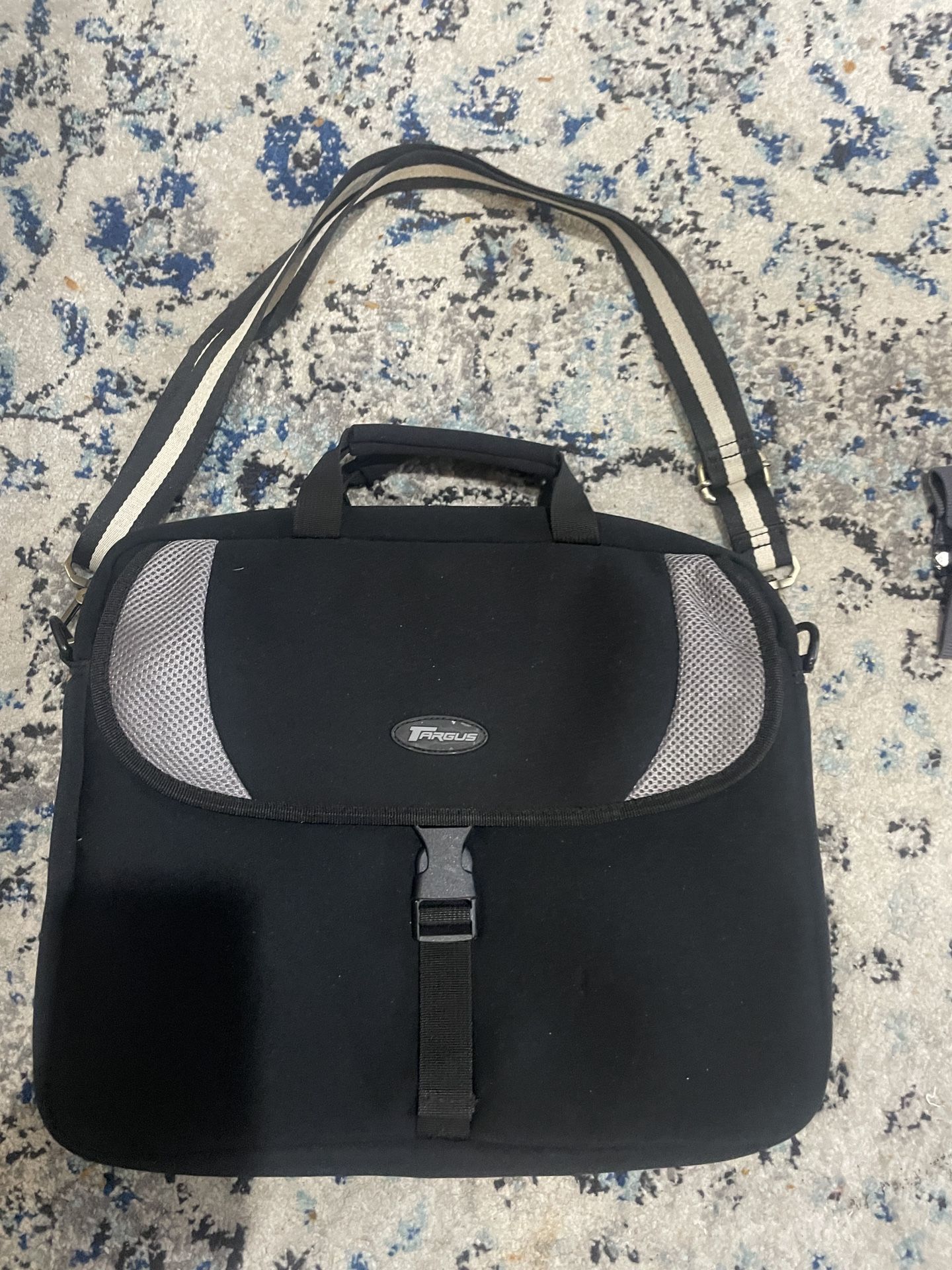 Kenneth Cole Reaction Computer Bag - photo 2