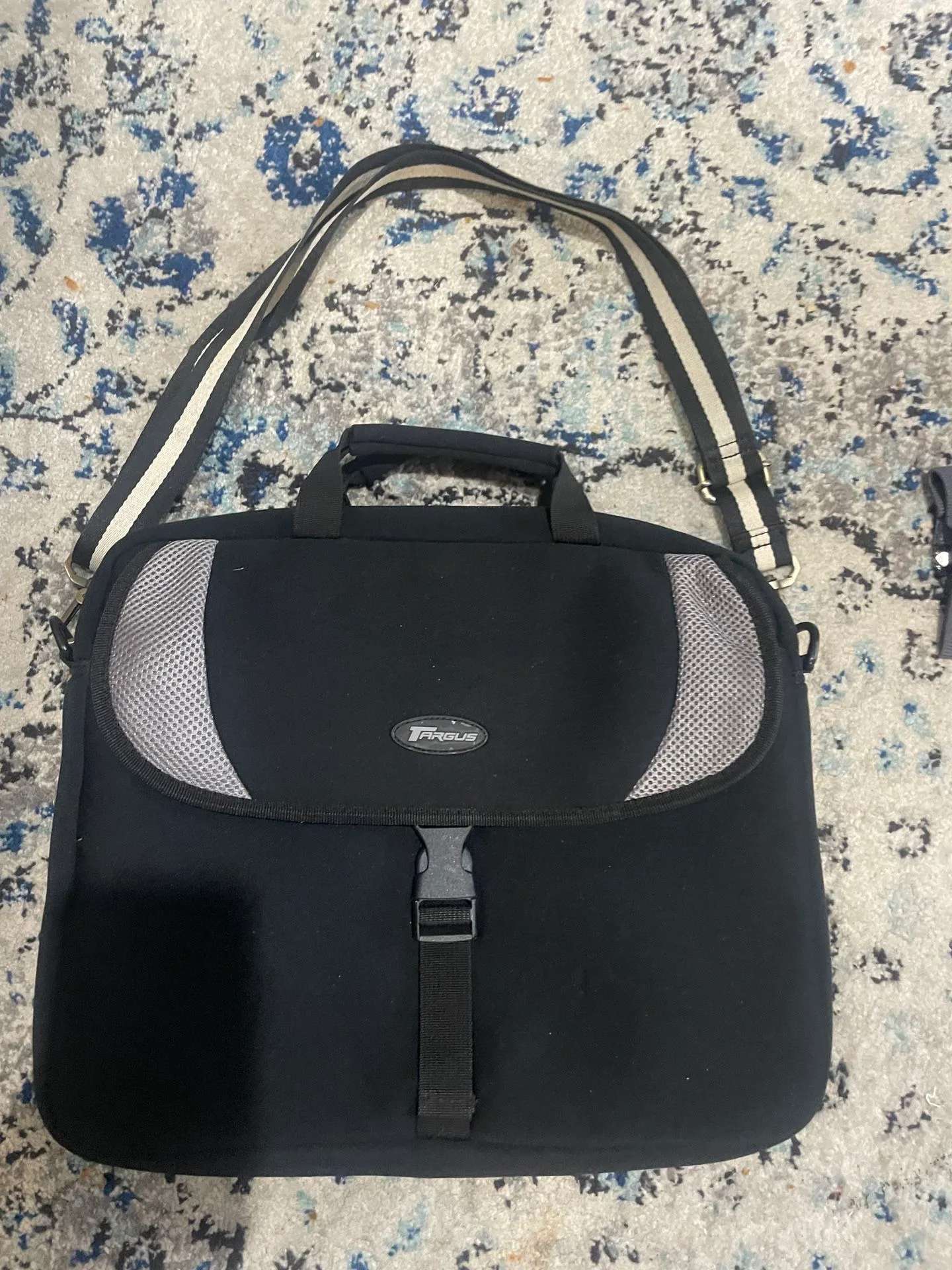 Tragus Computer Carry Bag image indicator(4)