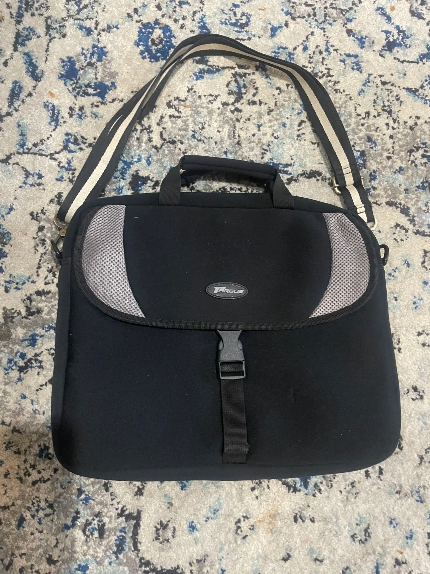 Tragus Computer Carry Bag image indicator(6)