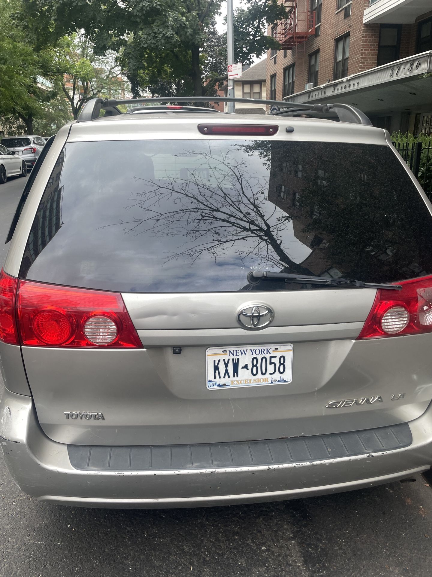 2010 Toyota Sienna - photo 3