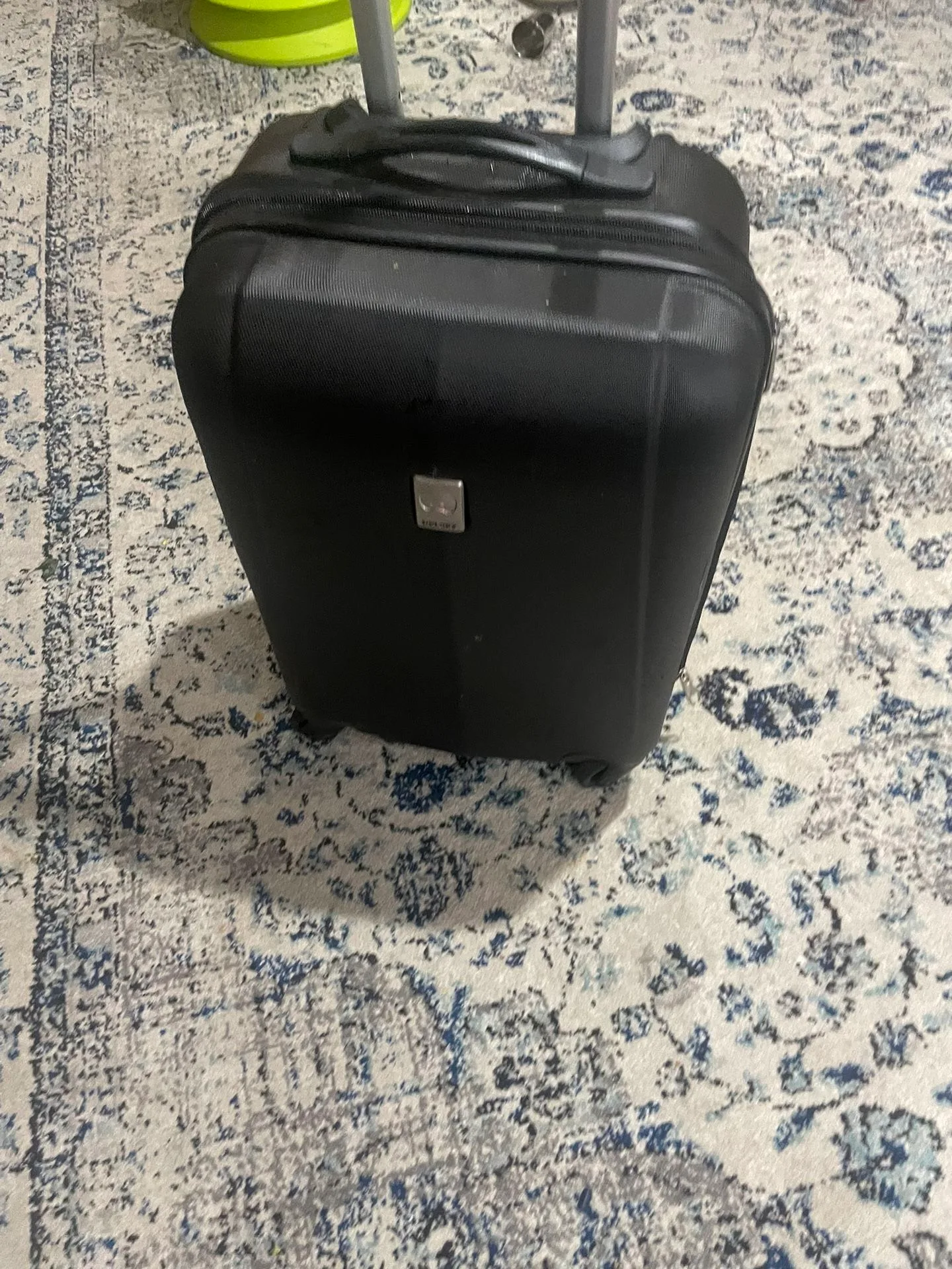 Expandable Carry On Bag With 4th res image indicator(3)