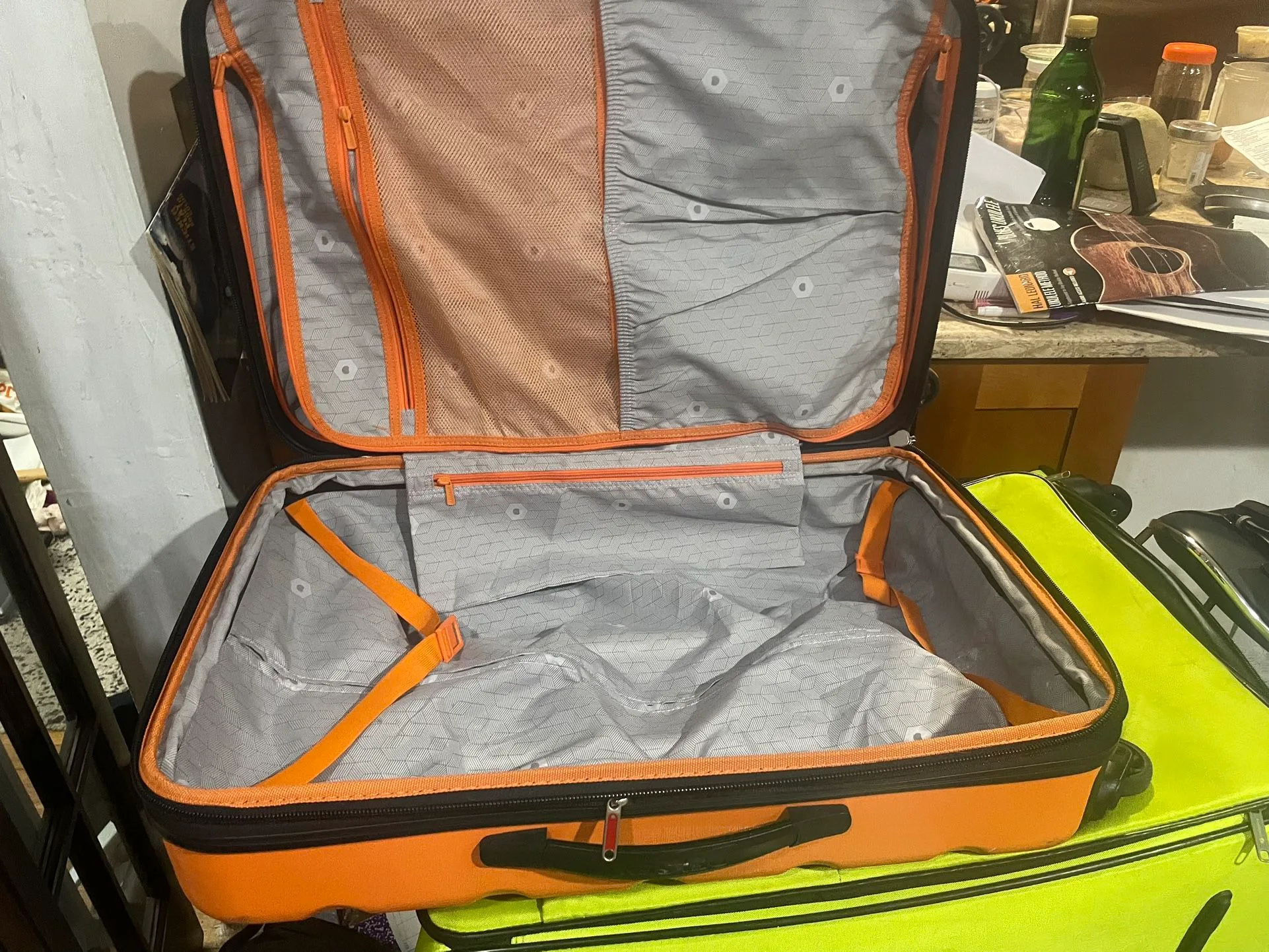 Disel Luggage bag image indicator(3)