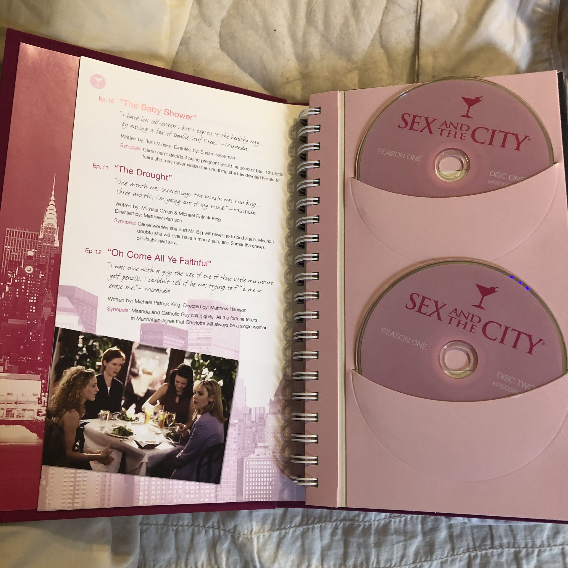 Sex and City complete DVD series 20 DVD with book inside - photo 3