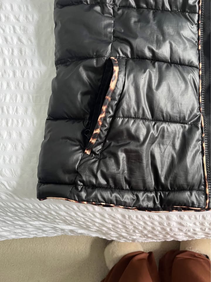 Womens vest size Small - photo 2