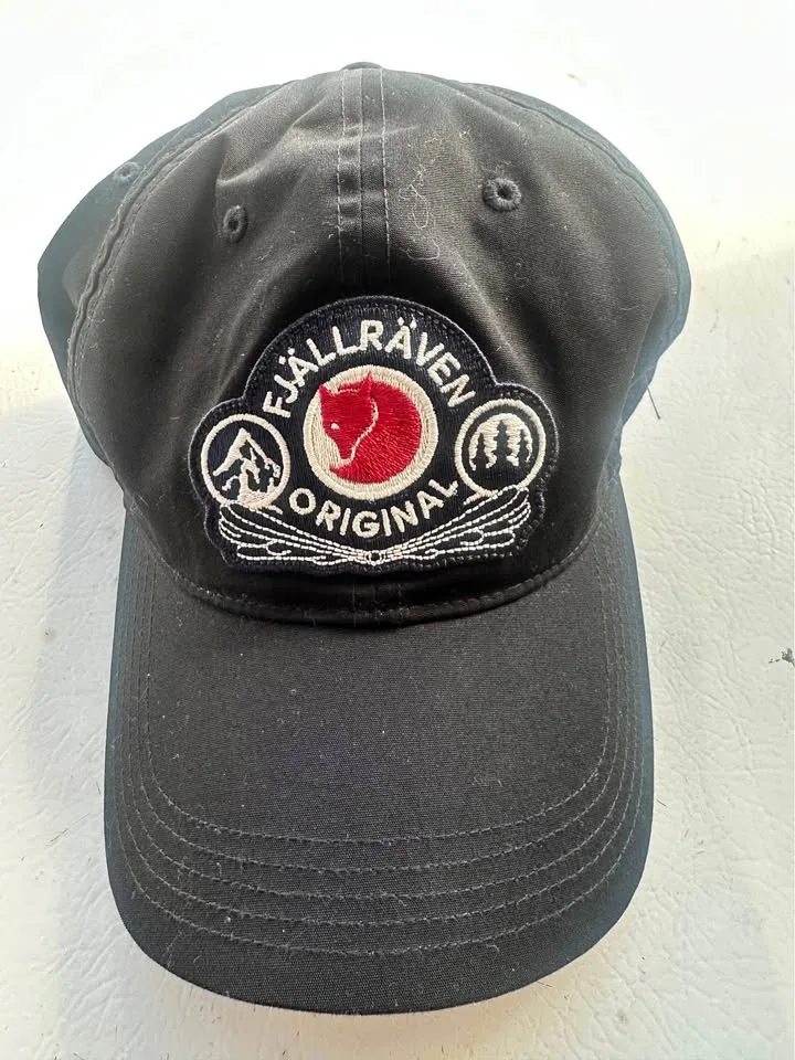 FJALLRAVEN CLASSIC BADGE CAP thumbnail