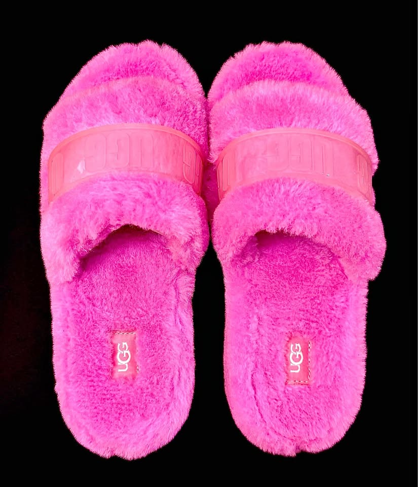 UGG Carnation FLUFFITA PLATFORM SANDALS, US 8