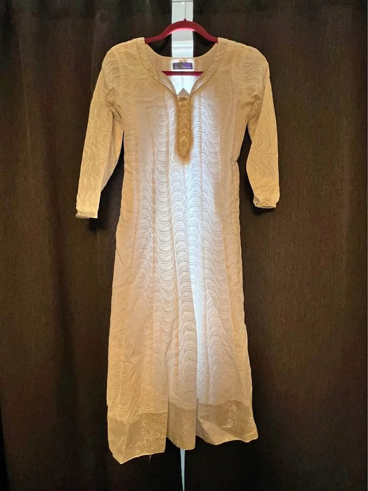 Women’s White Indian Top thumbnail