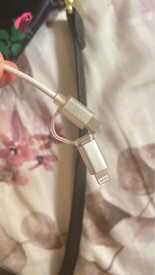 WINNERS Floral Purse with Phone Charger attached - photo 3