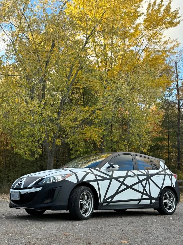 Mazda 3 sport gs 2010/ willing to trade for motorcycle image indicator(2)