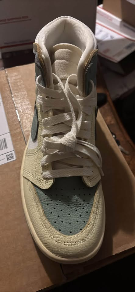Air Jordan 1 women 8.5 - photo 3