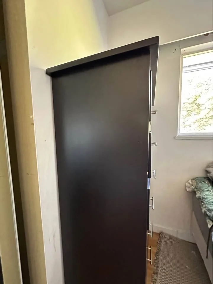 Mahogany Dresser image indicator(2)