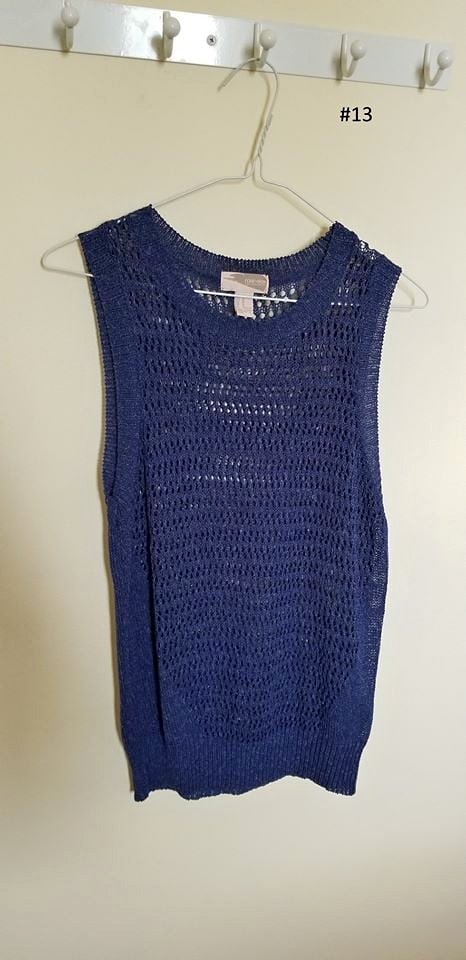 Blue top (M)