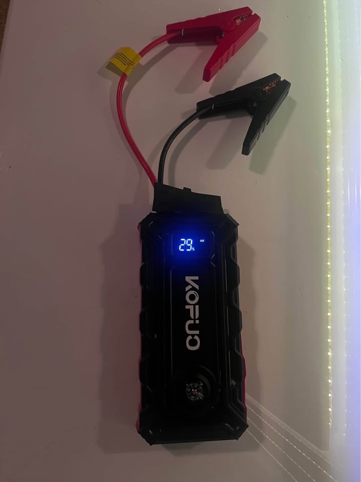 Car Jump Starter - photo 3