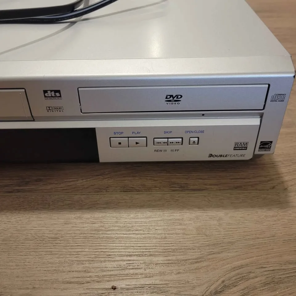 DVD & VHS Player image indicator(6)