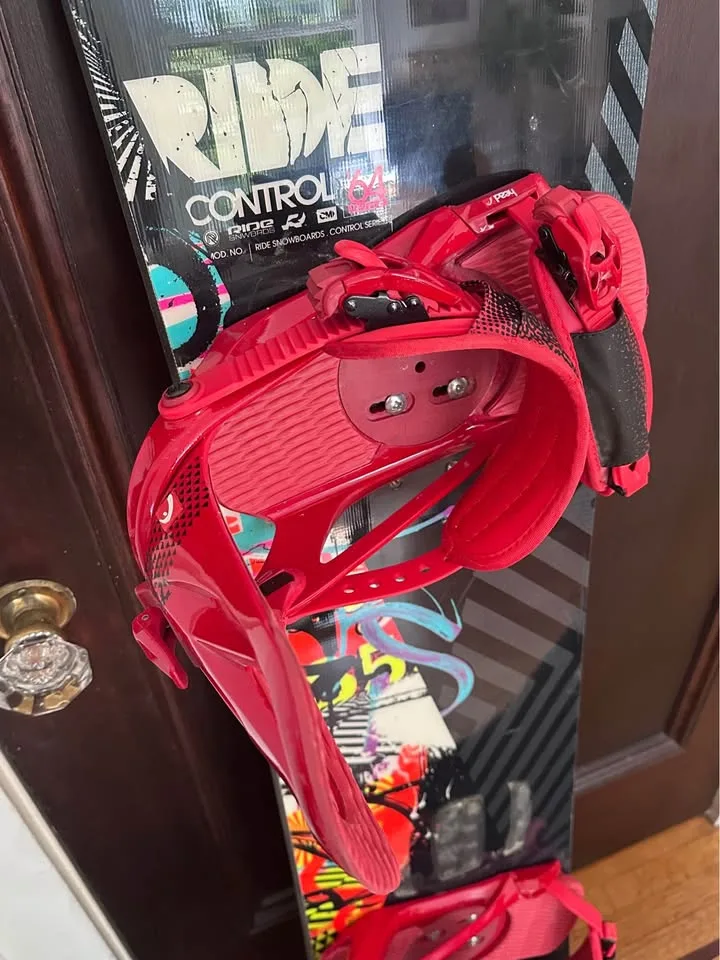 Burton Snowboarding Bundle: Board, Boots, Helmet, Goggles! image indicator(4)