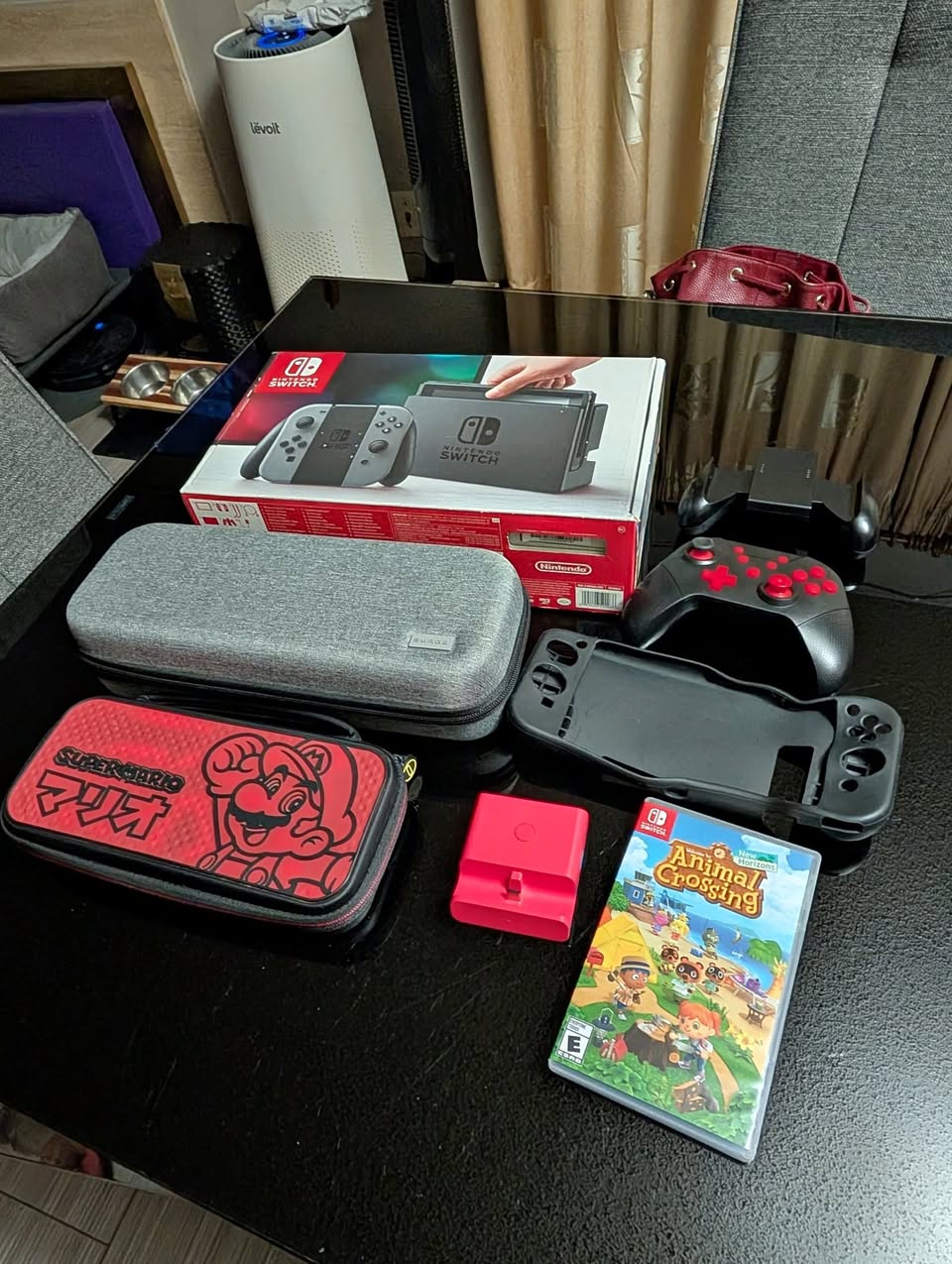 Switch 1 (like new) + Accessories + Animal Crossing