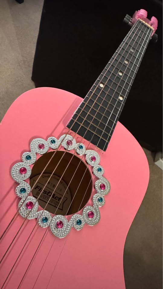 First Act Acoustic Guitar PINK 2007 RARE AGES 7+ - photo 4