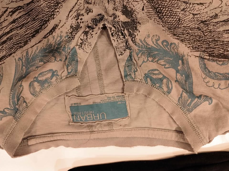 affliction style print tshirt y2k - photo 2