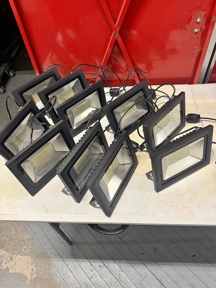 10 super bright white LED flood lights thumbnail