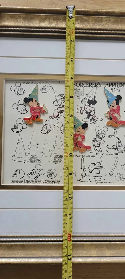 Sorcerer's Apprentice Framed Pin Set Disney image indicator(5)
