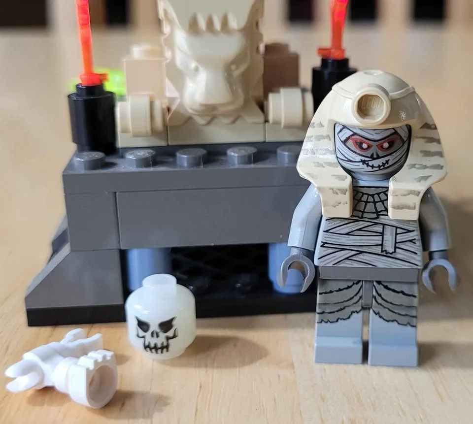 Lego Curse of the Pharoah #1383 Complete with Box, Instructions image indicator(4)