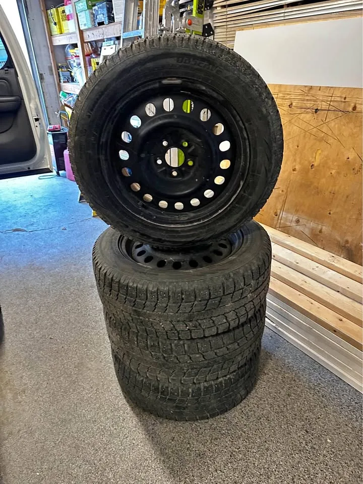 235/55/17 Toyo winter tires on 5x108