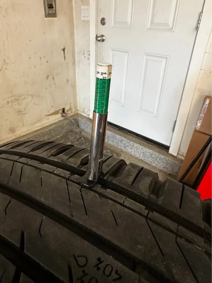 225/65/16 Nokian all season tires 8/32 image indicator(4)