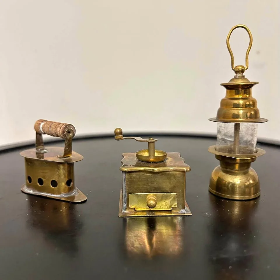 Set of 3 Vintage Miniature Brass Items thumbnail