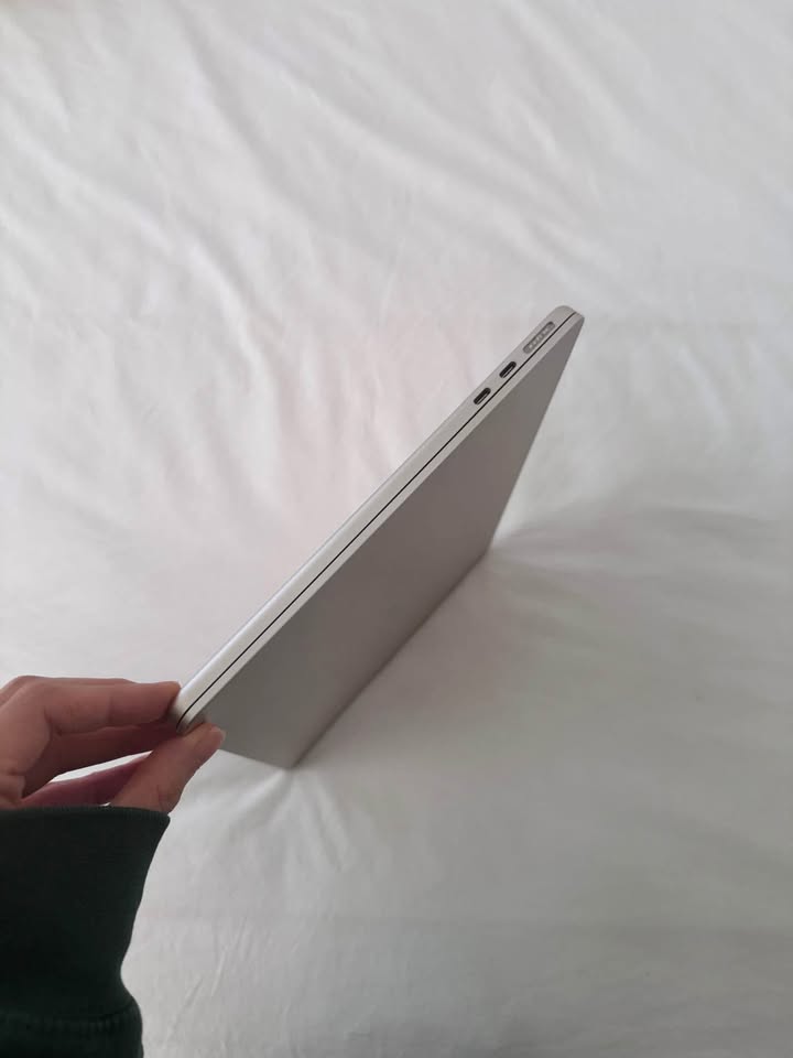Macbook Air M2 - Starlight (256 GB) - photo 5