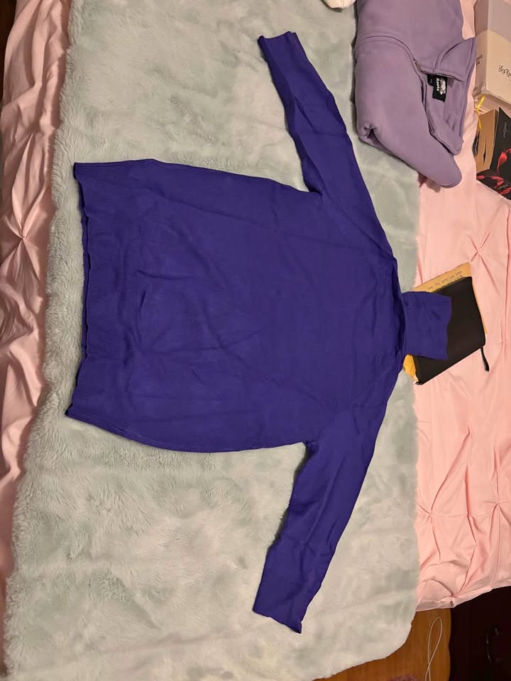 Purple 3 quarter sleeve turtleneck