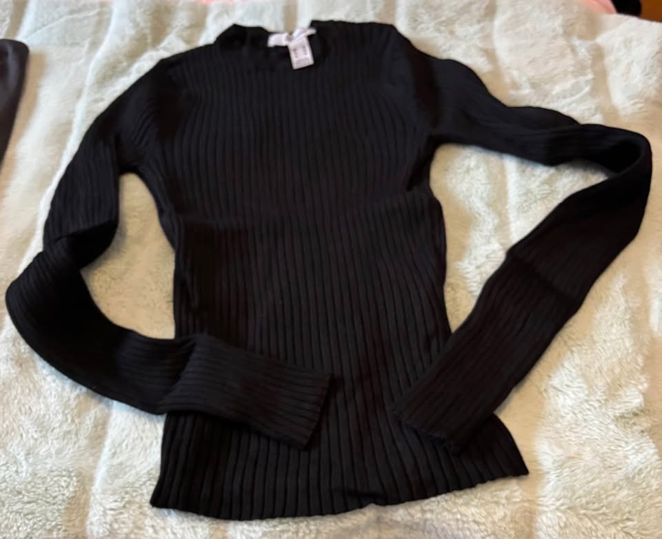 Black Ribbed crewneck sweater - photo 2