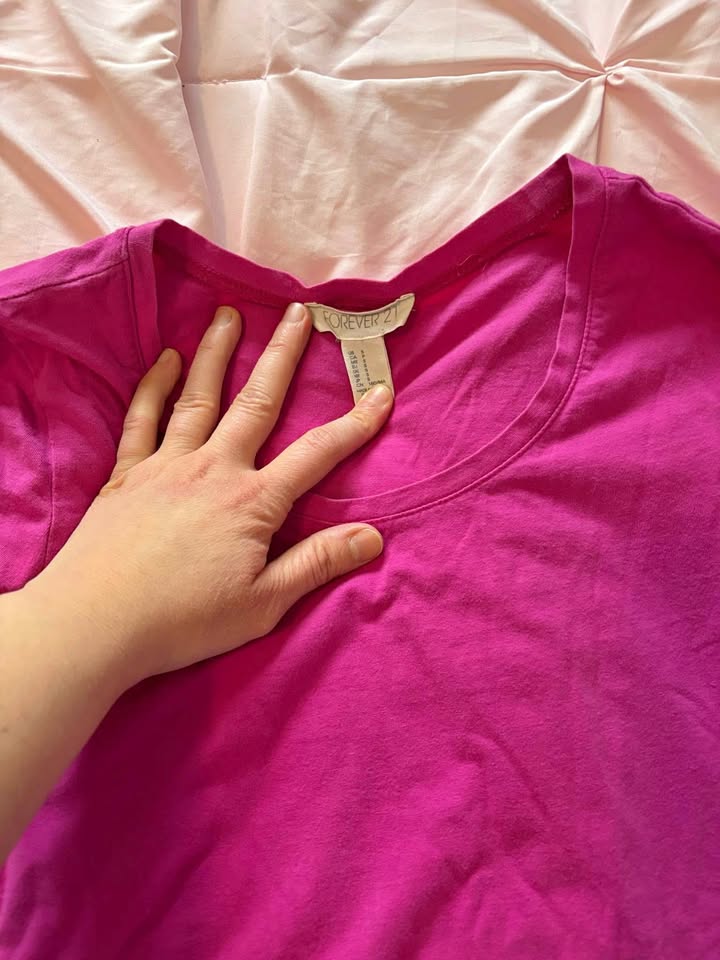 Pink crewneck top from Forever 21