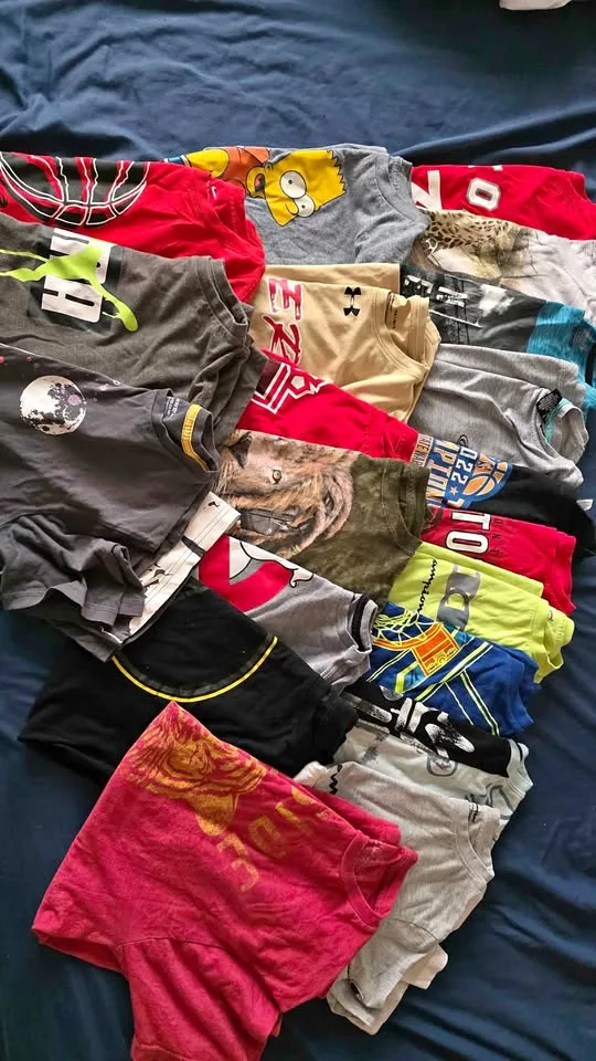 Euc youth boys xl 20 t shirts thumbnail