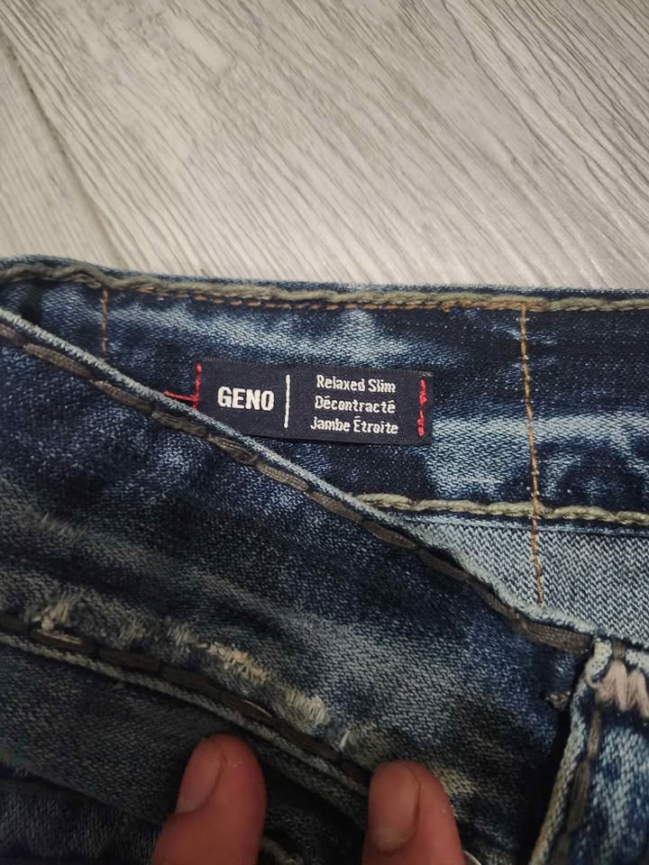 True Religion Men's Geno Relaxed Slim Distressed Jeans Size 29 - photo 4