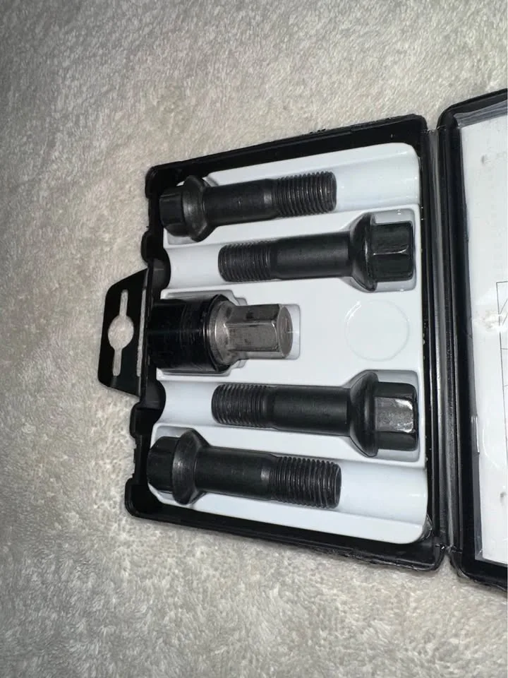 Mercedes Benz Wheel Locks image indicator(2)