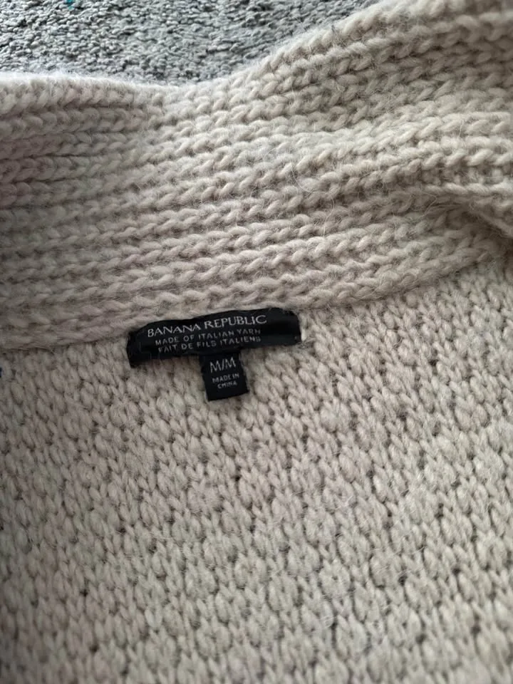 Banana Republic ( Made of Italian Yarn) image indicator(2)