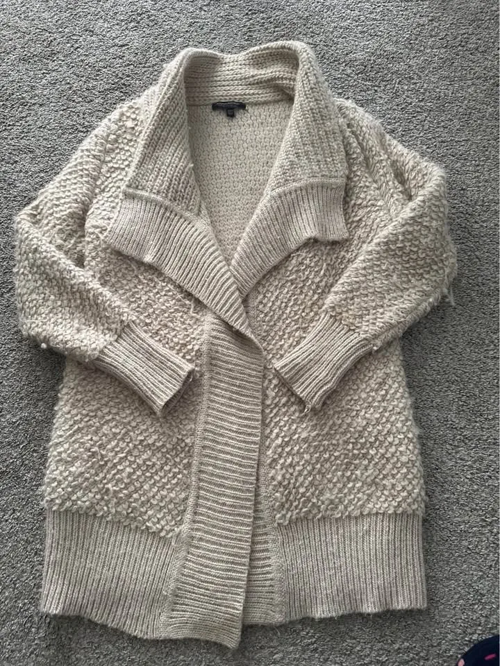 Banana Republic ( Made of Italian Yarn) image indicator(3)