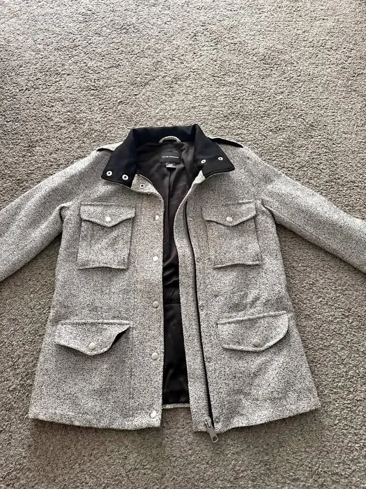 Club Monaco thumbnail