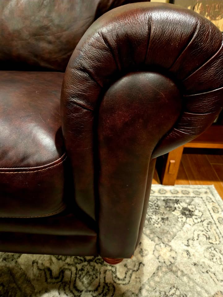 Leather Couch, Great Condition - photo 4