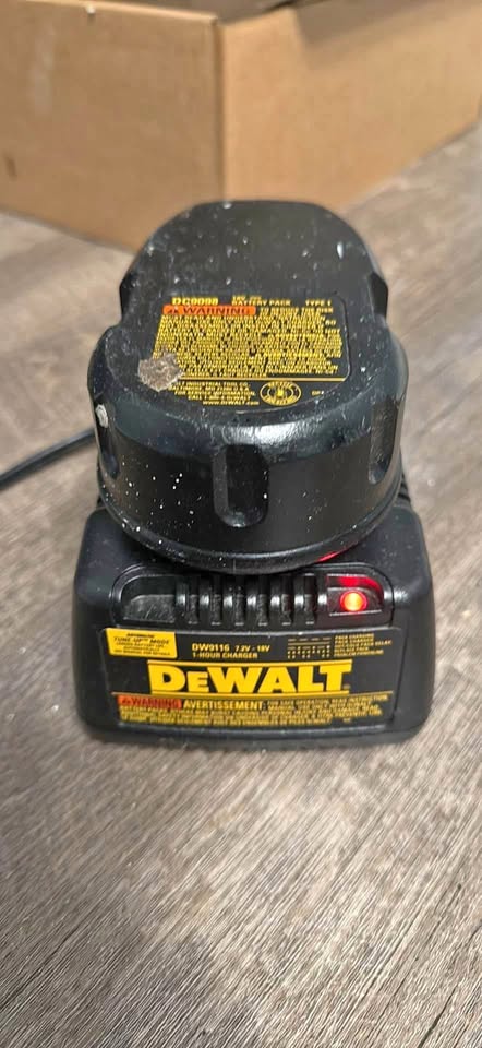 Dewalt 18v battery and charger