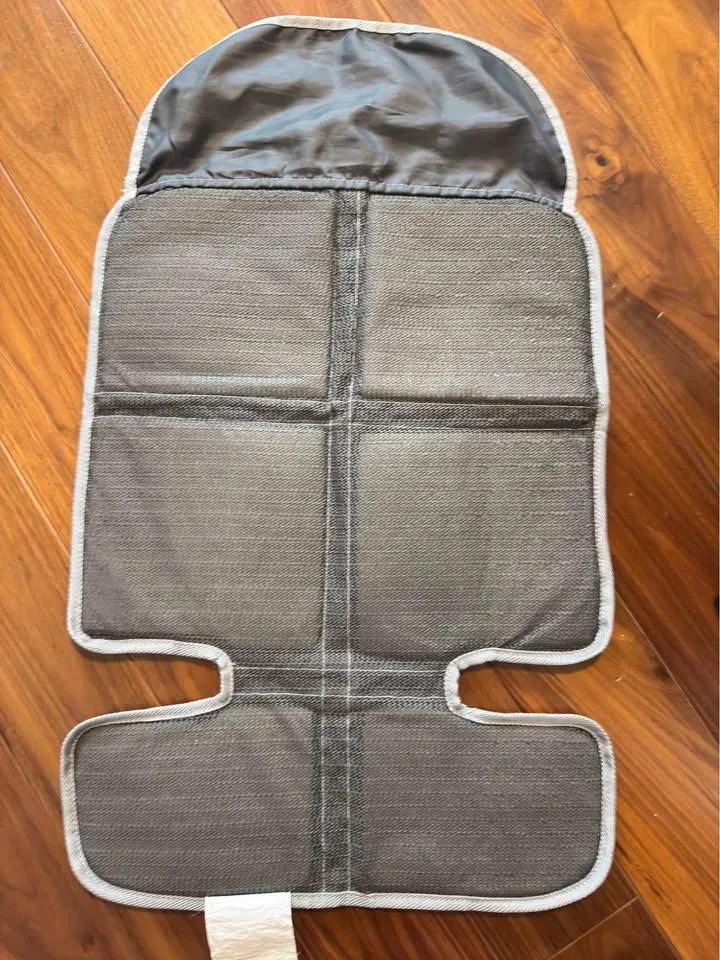Little Tikes Car Seat Mat image indicator(2)