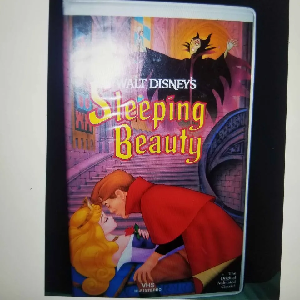 5 Disney's Black Diamond Walt Disney Classics VHS image indicator(3)