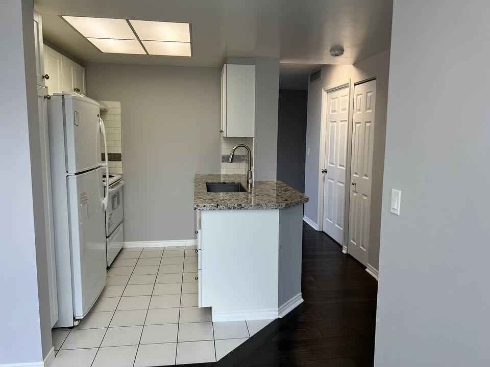 1 Bedroom plus Den unit - photo 5