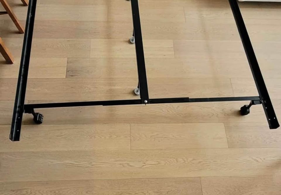 Queen or King Bed Frame Adjustable - photo 3