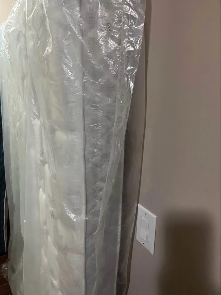 Queen size Mattress image indicator(2)