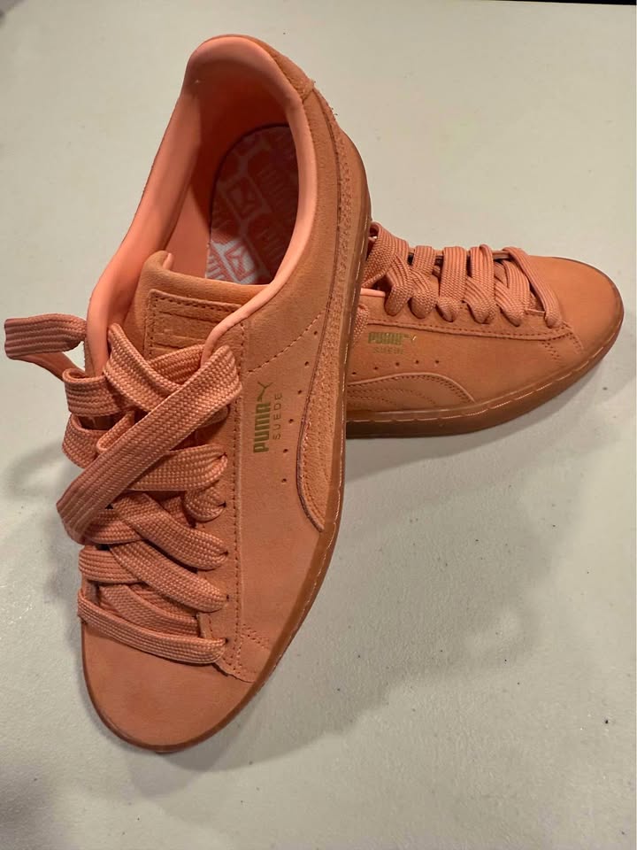Puma Basket Classic Velour Jr Girls Shoe Size 6.5