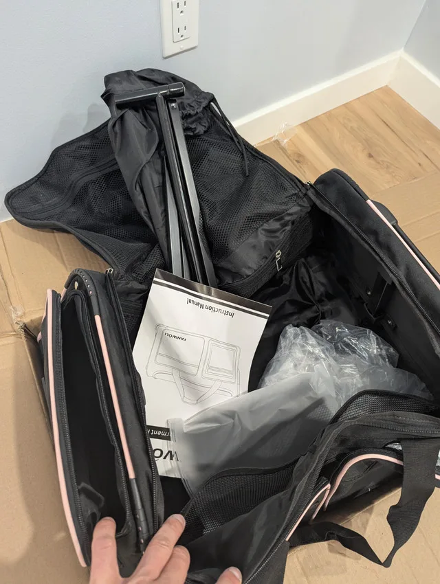 Fanwoli 23" Dance Bag with Garment Rack image indicator(5)