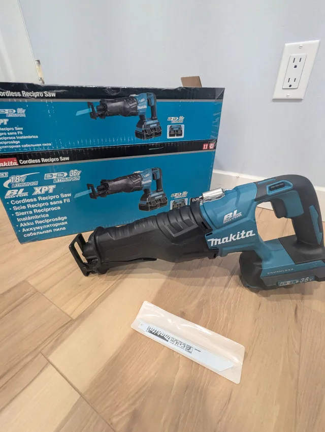 MAKITA 18V LXT Brushless Reciprocating Saw (Tool Only) thumbnail