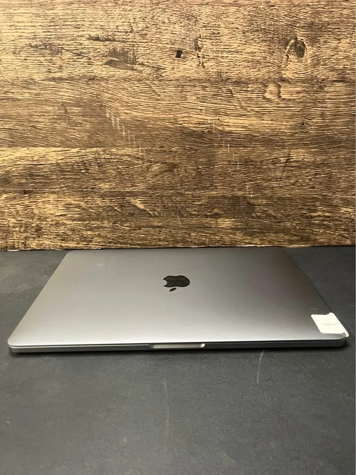 MacBook Pro 3.3Ghz i7 16GB 256GB SSD image indicator(4)