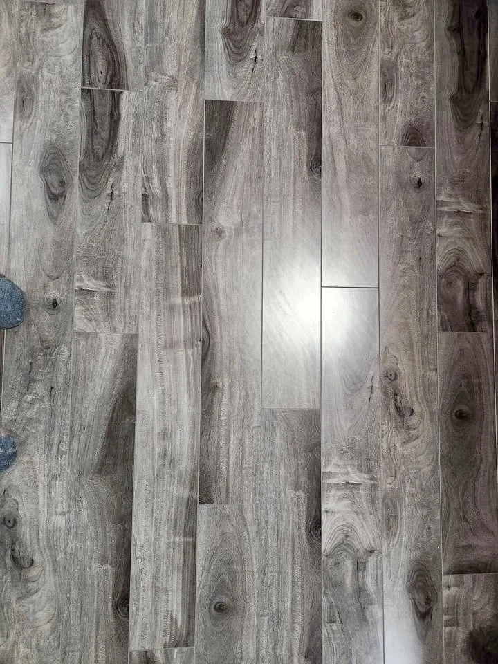 Laminate floor 15.3 mm thick